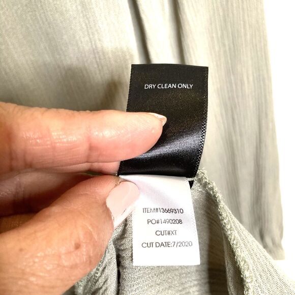 Torrid Blouse Womens Size 2X Plus Green Embroidered Floral Long Sleeve Top - Picture 13 of 14